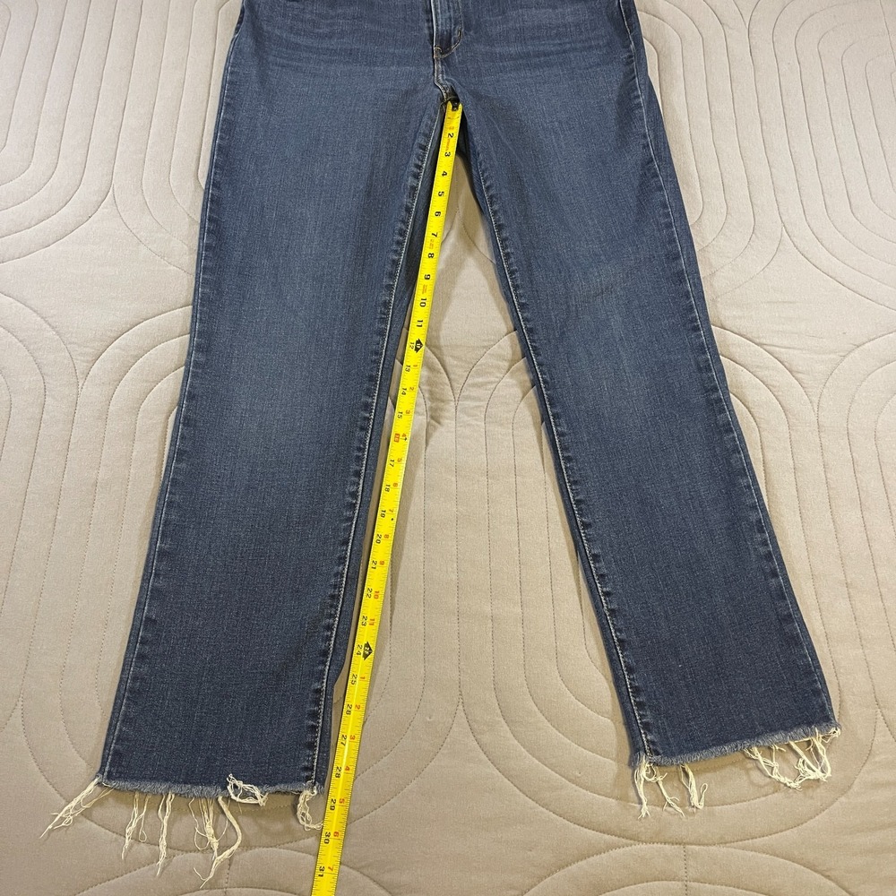 Levi's Womens 724 High Rise Straight Jeans Size 33 Medium Wash Frayed Hems - Picture 4 of 13